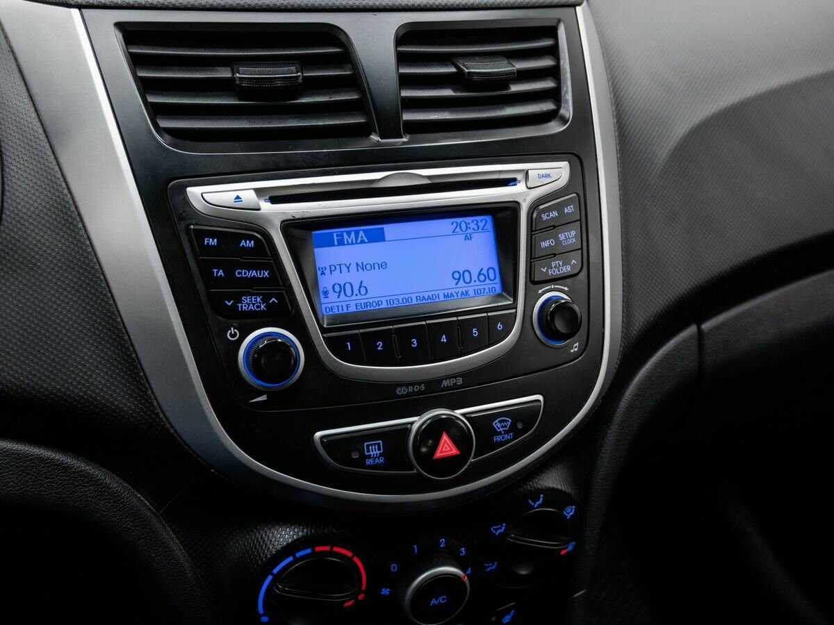 Купить Hyundai Solaris с пробегом. Фото: #17