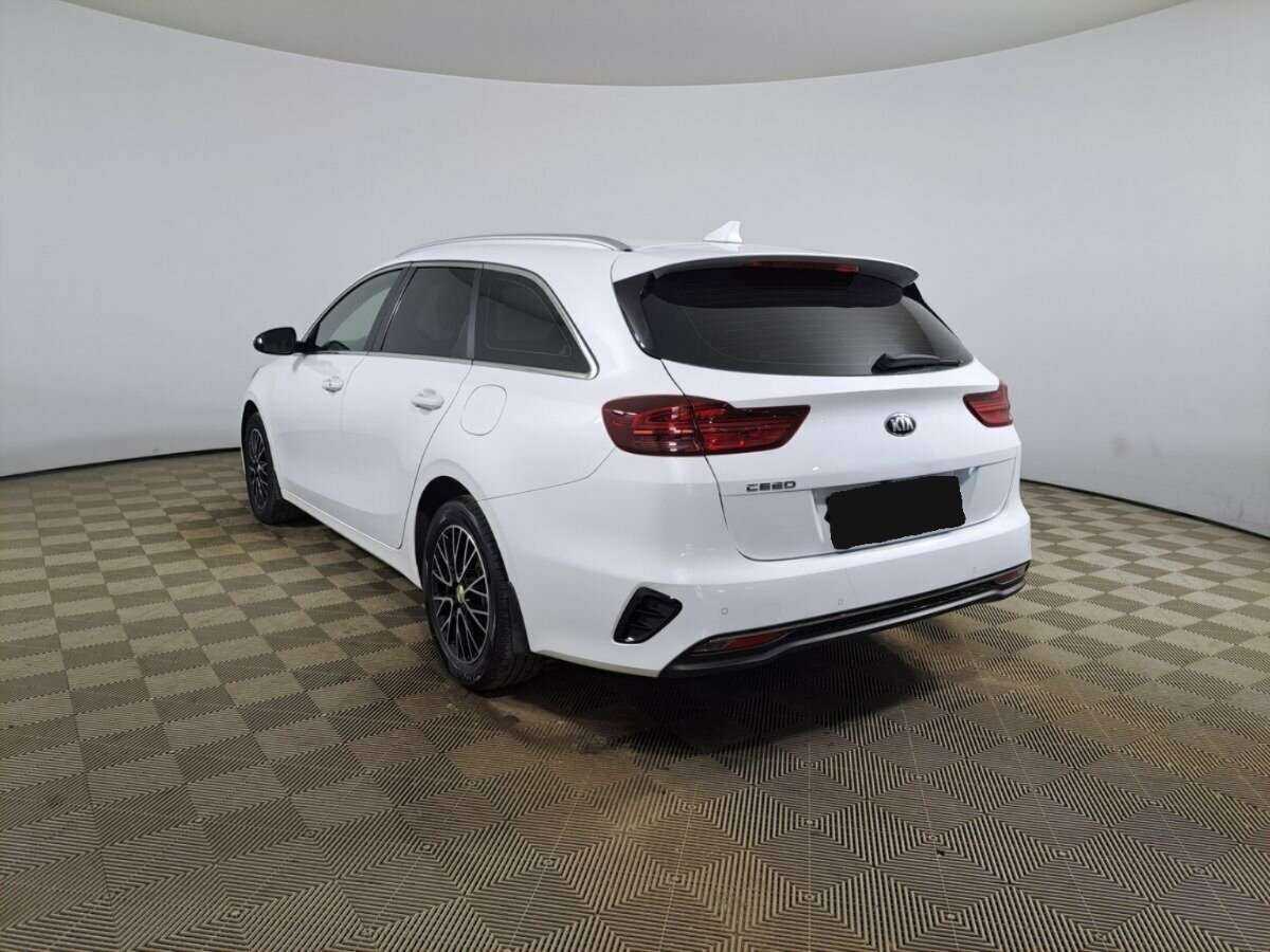 Купить Kia Ceed с пробегом. Фото: #4
