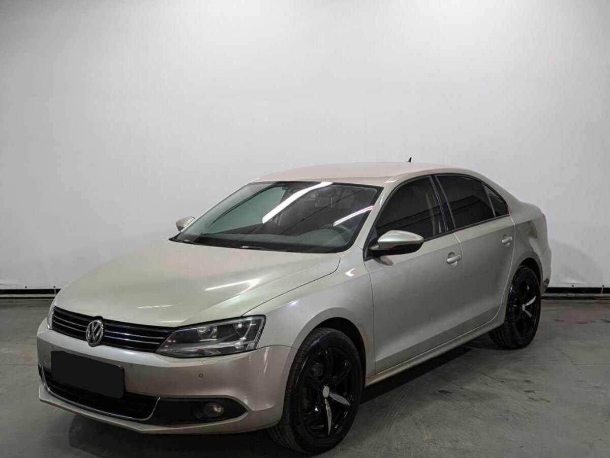 Купить Volkswagen Jetta с пробегом. Посмотреть фото