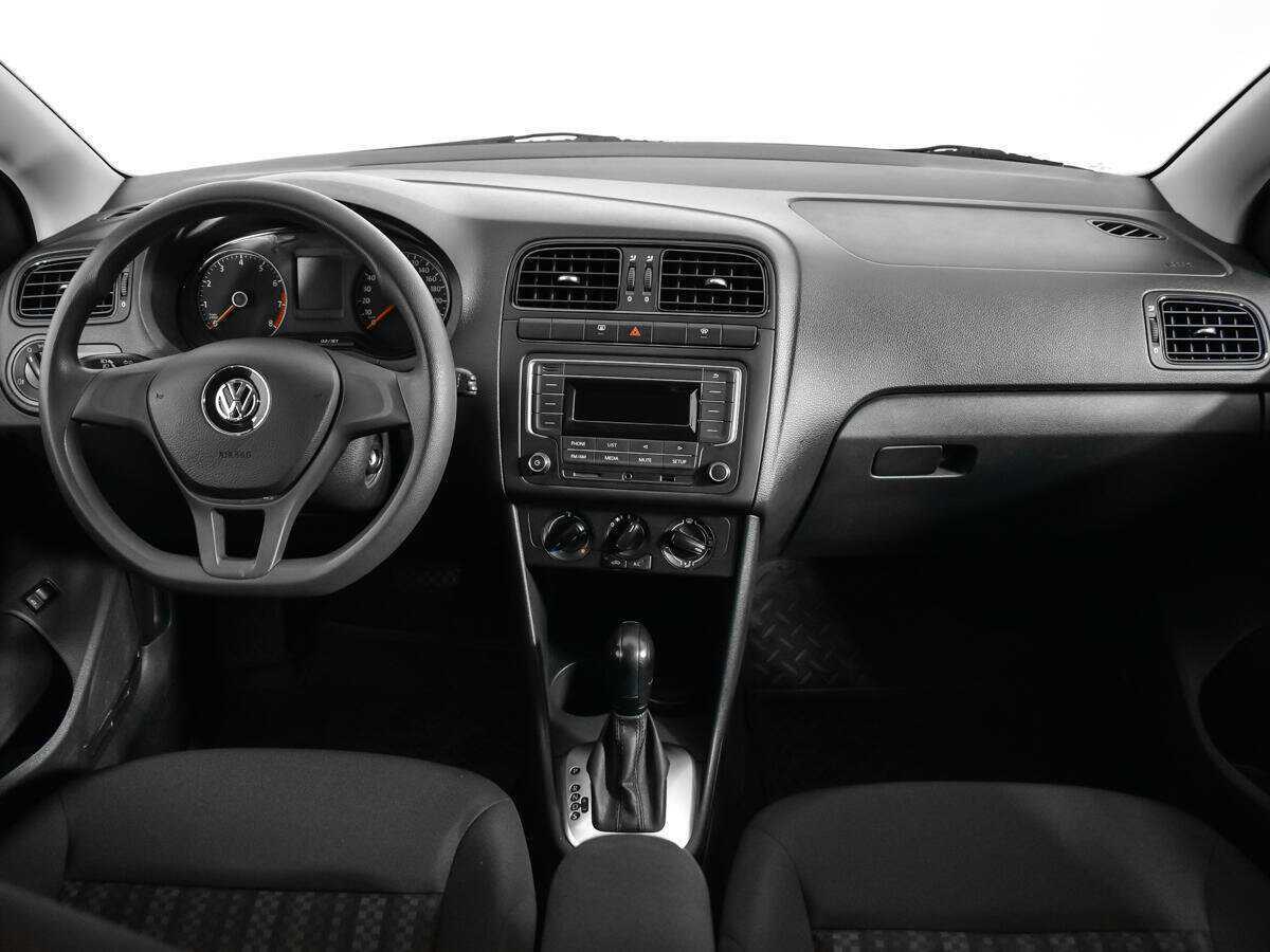 Купить Volkswagen Polo с пробегом. Фото: #10
