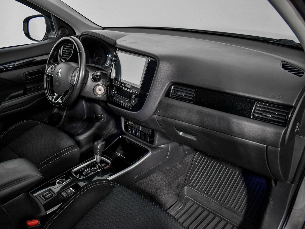 Купить Mitsubishi Outlander с пробегом. Фото: #8