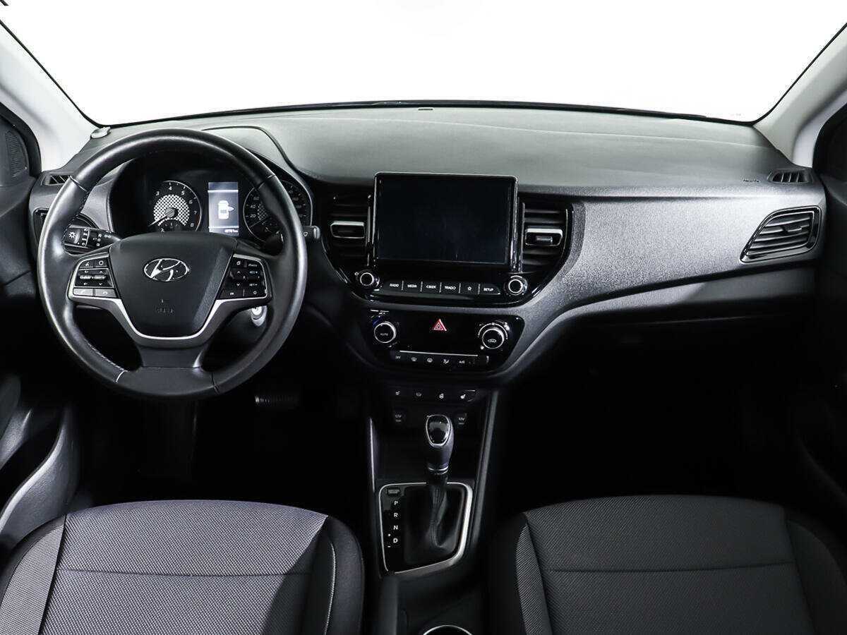 Купить Hyundai Solaris с пробегом. Фото: #12