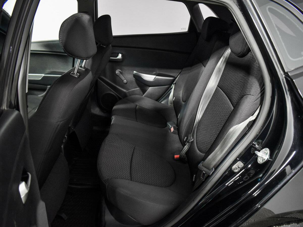 Купить Kia Rio с пробегом. Фото: #10