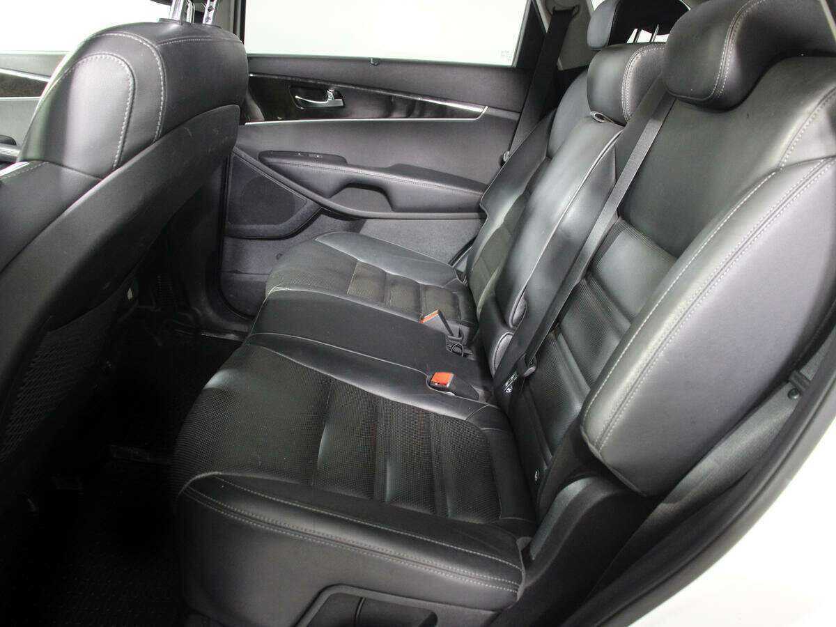 Купить Kia Sorento с пробегом. Фото: #8