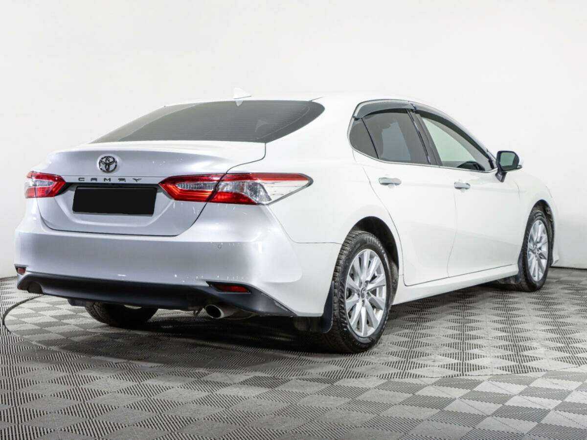 Купить Toyota Camry с пробегом. Фото: #4