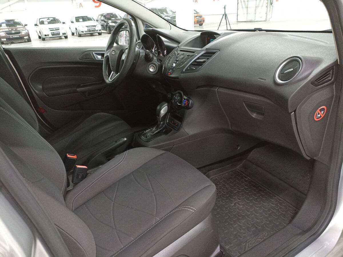 Купить Ford Fiesta с пробегом. Фото: #9