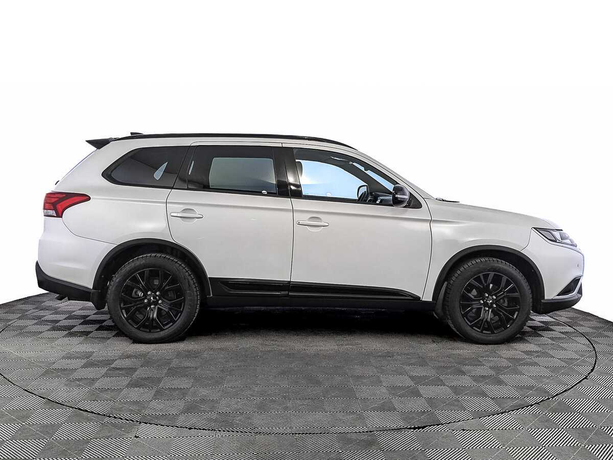 Купить Mitsubishi Outlander с пробегом. Фото: #3