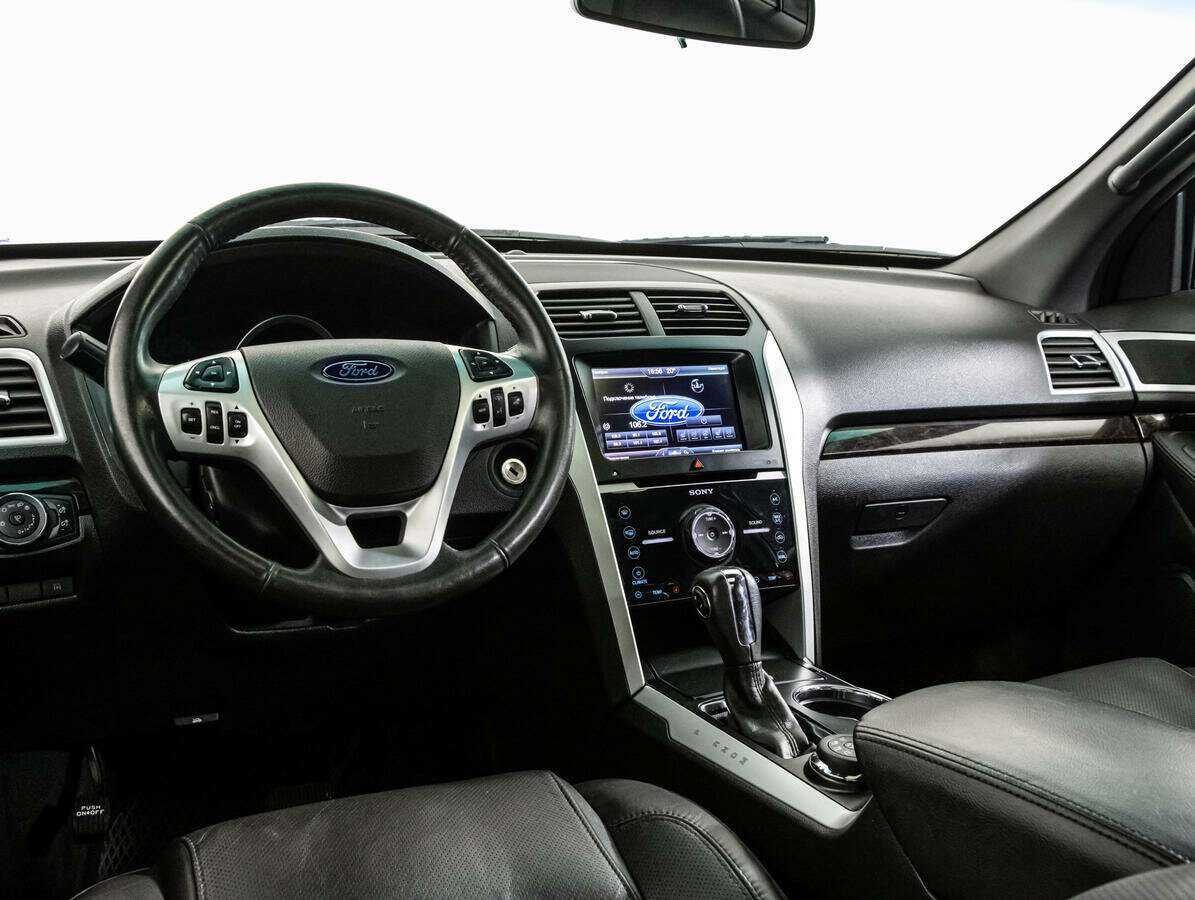 Купить Ford Explorer с пробегом. Фото: #8