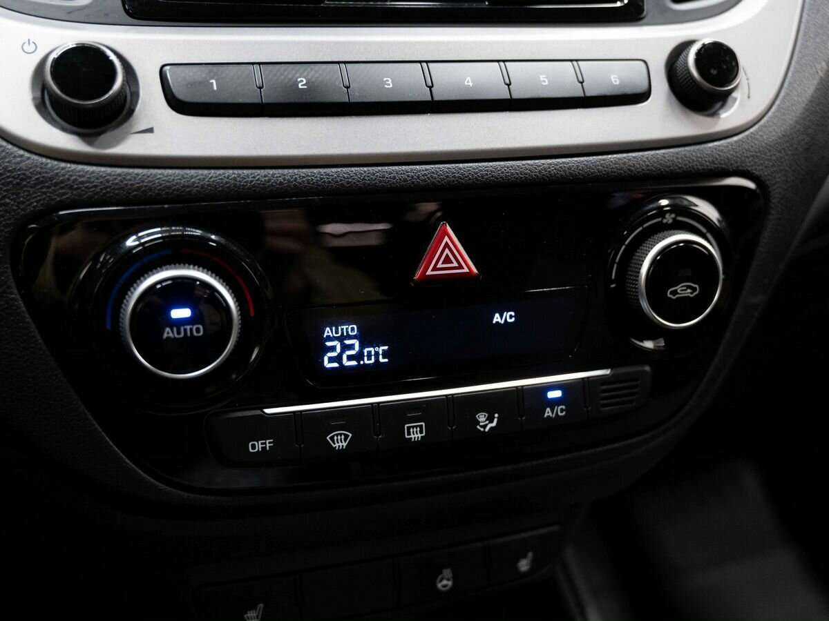Купить Hyundai Solaris с пробегом. Фото: #20