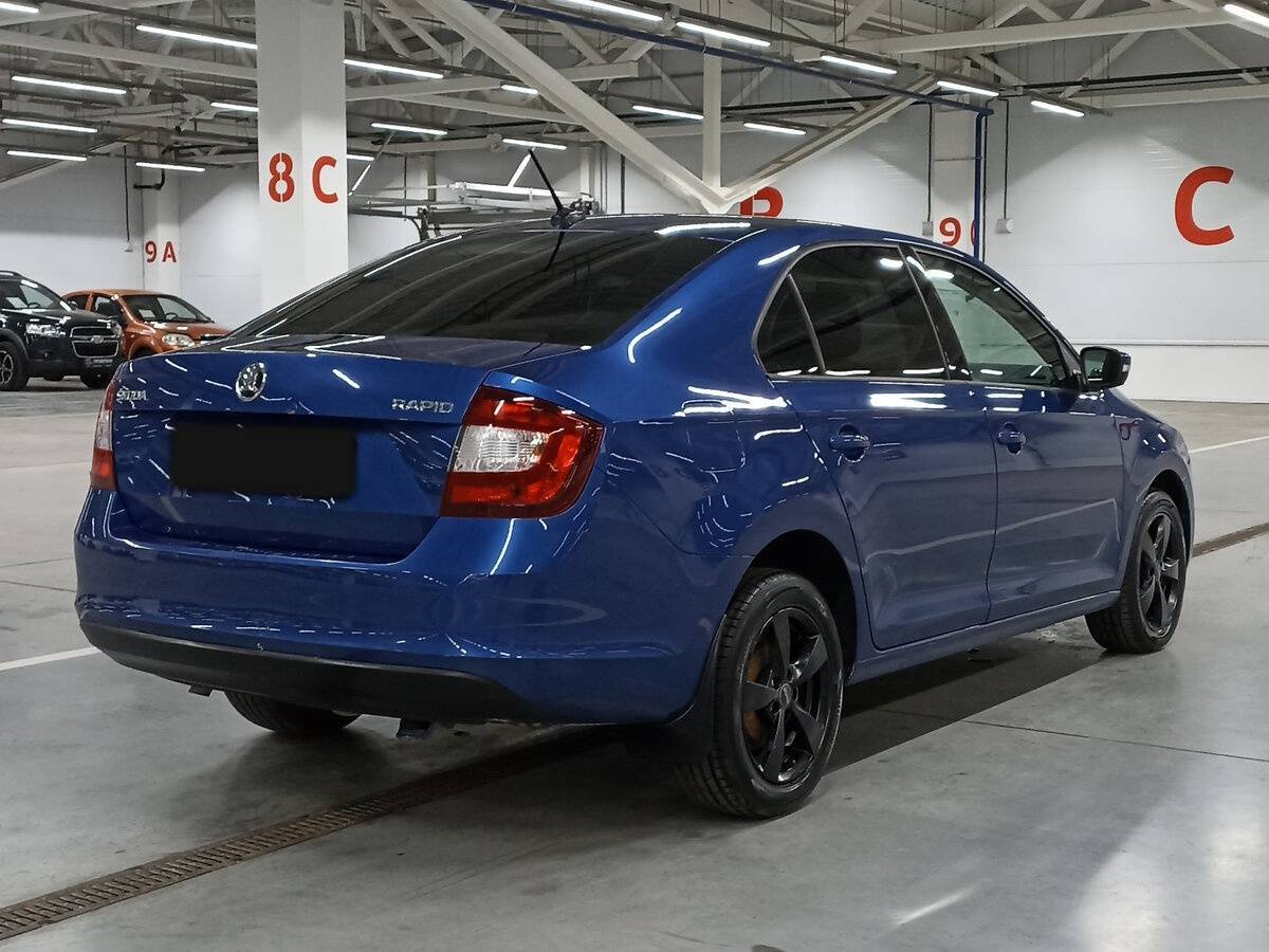 Купить Skoda Rapid с пробегом. Фото: #4