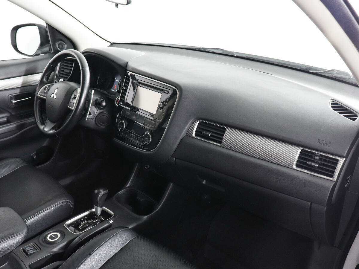 Купить Mitsubishi Outlander с пробегом. Фото: #9