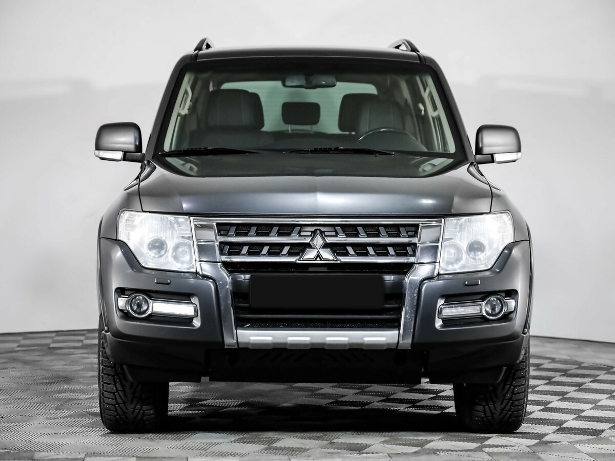 Купить Mitsubishi Pajero с пробегом. Фото: #1