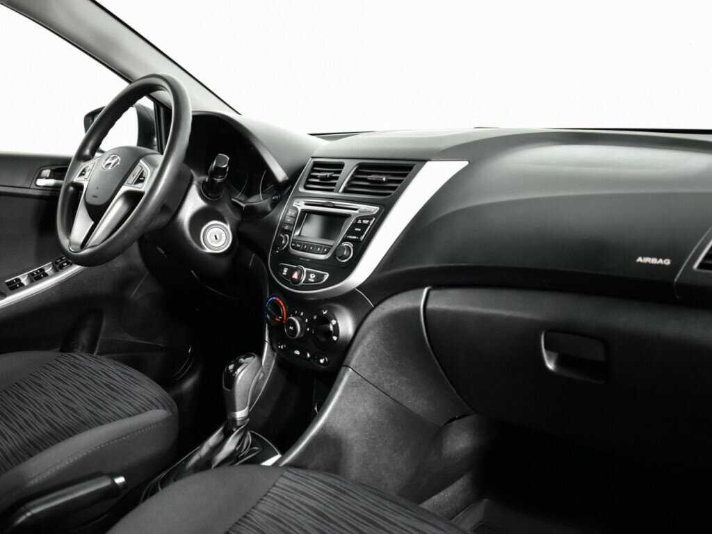 Купить Hyundai Solaris с пробегом. Фото: #8