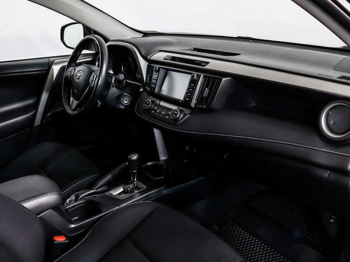 Купить Toyota RAV4 с пробегом. Фото: #9