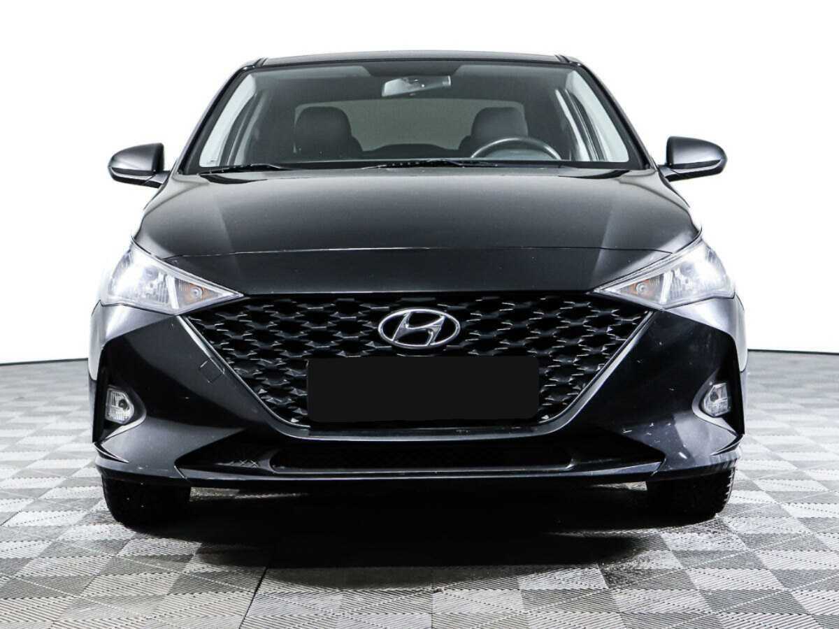 Купить Hyundai Solaris с пробегом. Фото: #1