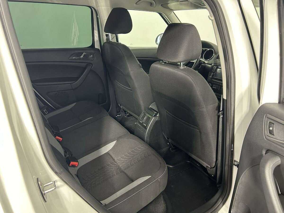 Купить Skoda Yeti с пробегом. Фото: #16