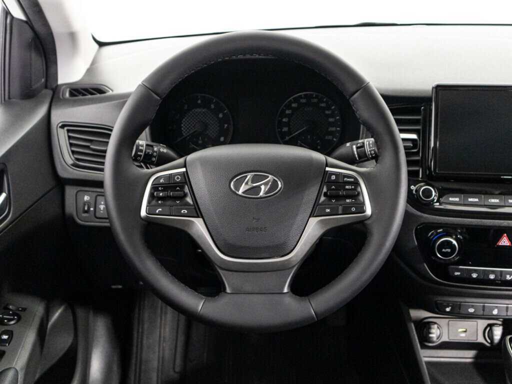 Купить Hyundai Solaris с пробегом. Фото: #15