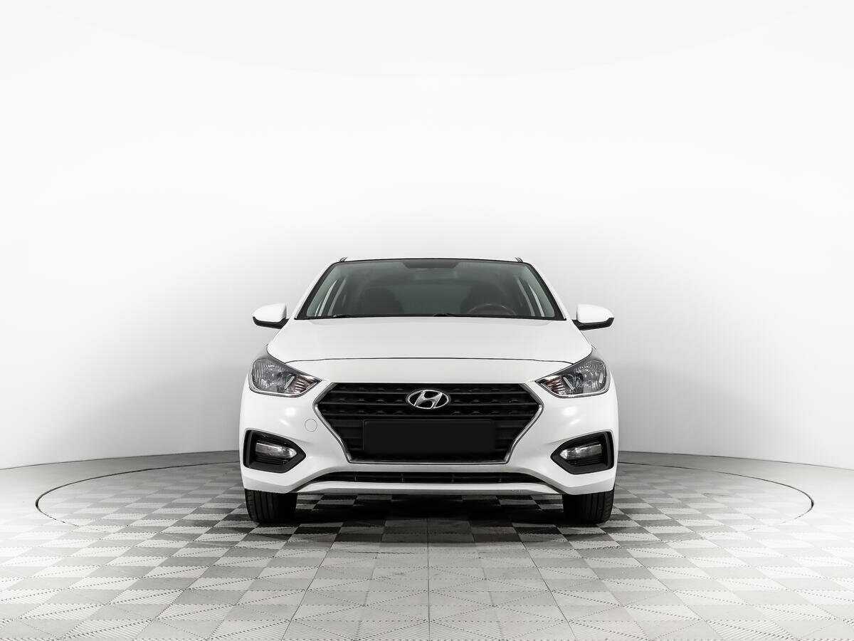 Купить Hyundai Solaris с пробегом. Фото: #1