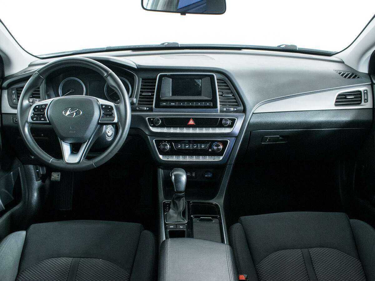 Купить Hyundai Sonata с пробегом. Фото: #11
