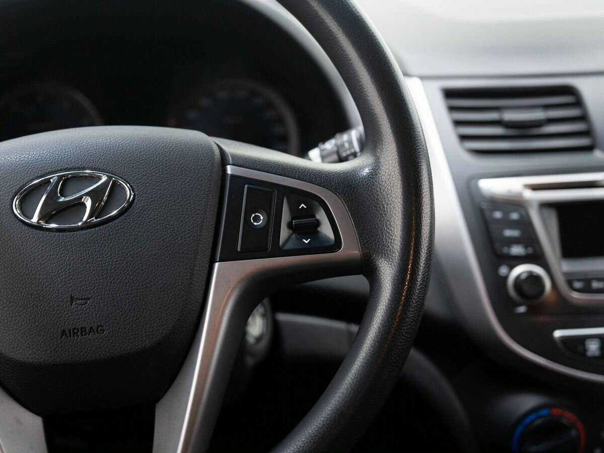 Купить Hyundai Solaris с пробегом. Фото: #16