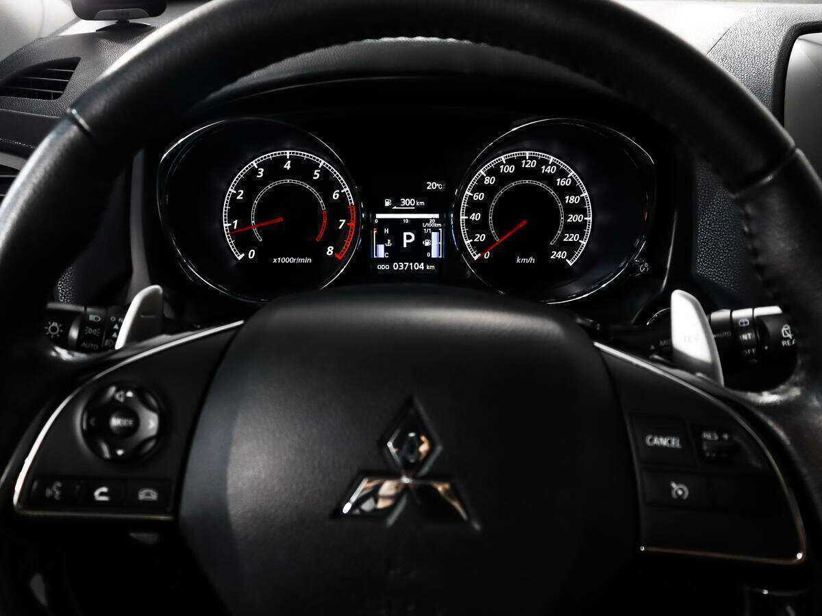 Купить Mitsubishi ASX с пробегом. Фото: #16
