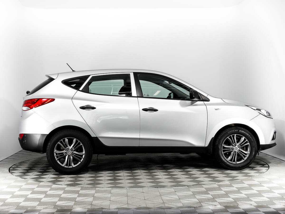 Купить Hyundai ix35 с пробегом. Фото: #3