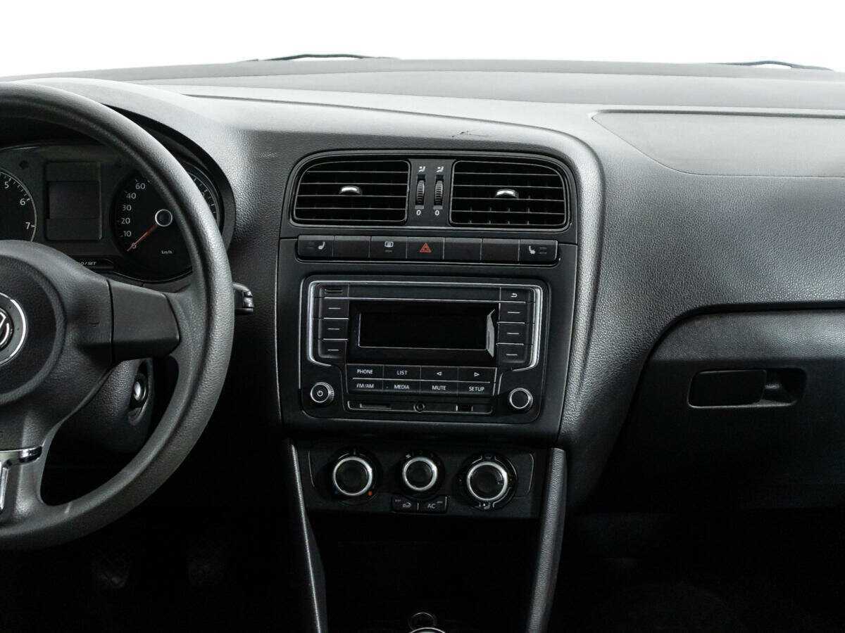Купить Volkswagen Polo с пробегом. Фото: #13