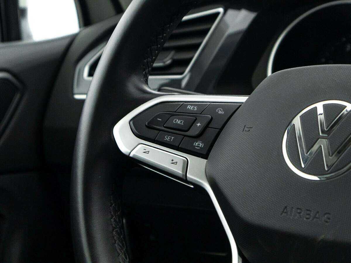 Купить Volkswagen Tiguan с пробегом. Фото: #16