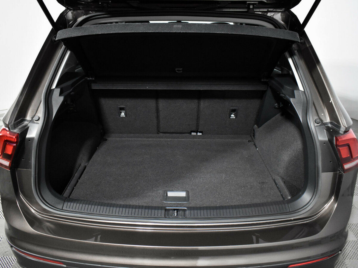 Купить Volkswagen Tiguan с пробегом. Фото: #18