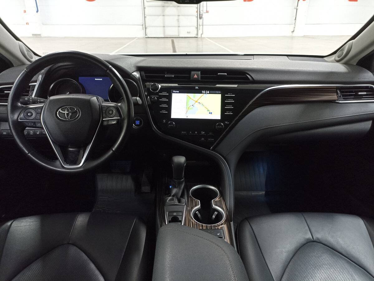 Купить Toyota Camry с пробегом. Фото: #13