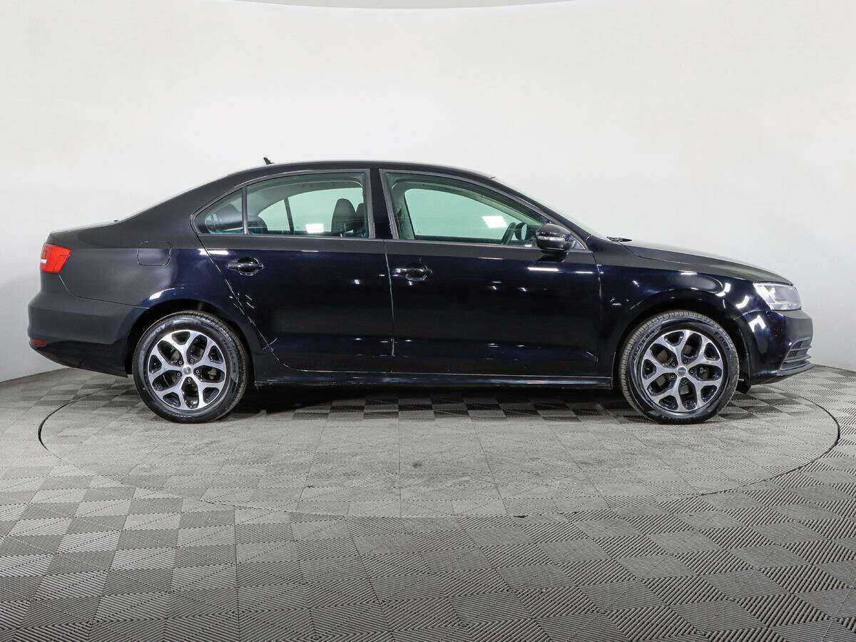 Купить Volkswagen Jetta с пробегом. Фото: #3