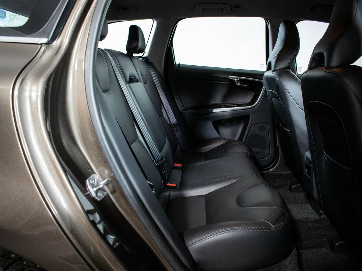 Купить Volvo XC60 с пробегом. Фото: #8