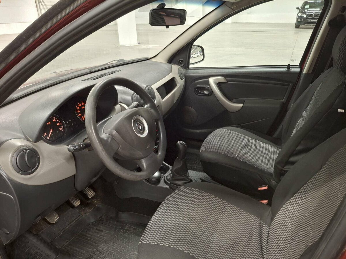 Купить Renault Sandero с пробегом. Фото: #14