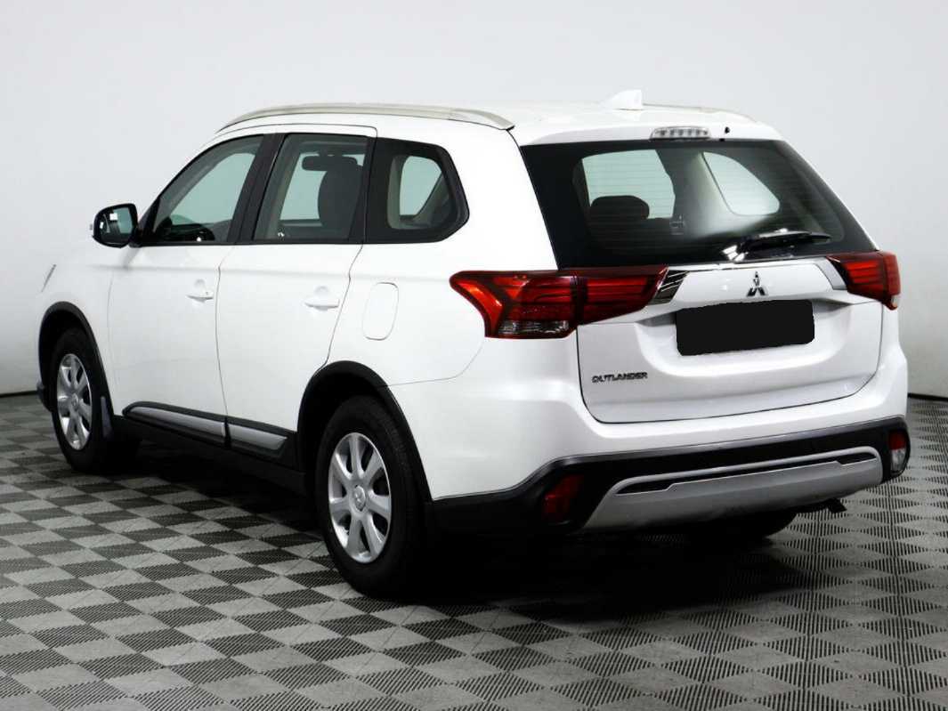 Купить Mitsubishi Outlander с пробегом. Фото: #5