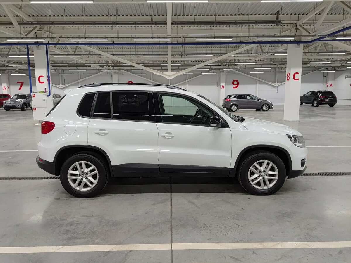 Купить Volkswagen Tiguan с пробегом. Фото: #3