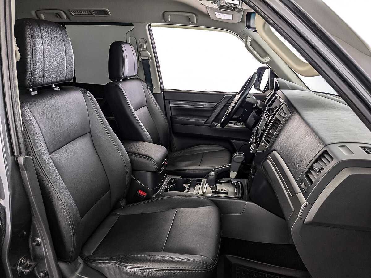 Купить Mitsubishi Pajero с пробегом. Фото: #22