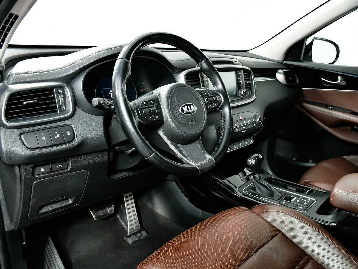 Купить Kia Sorento с пробегом. Фото: #11