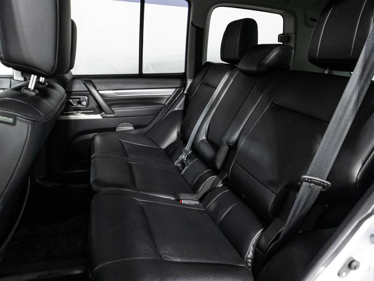 Купить Mitsubishi Pajero с пробегом. Фото: #7