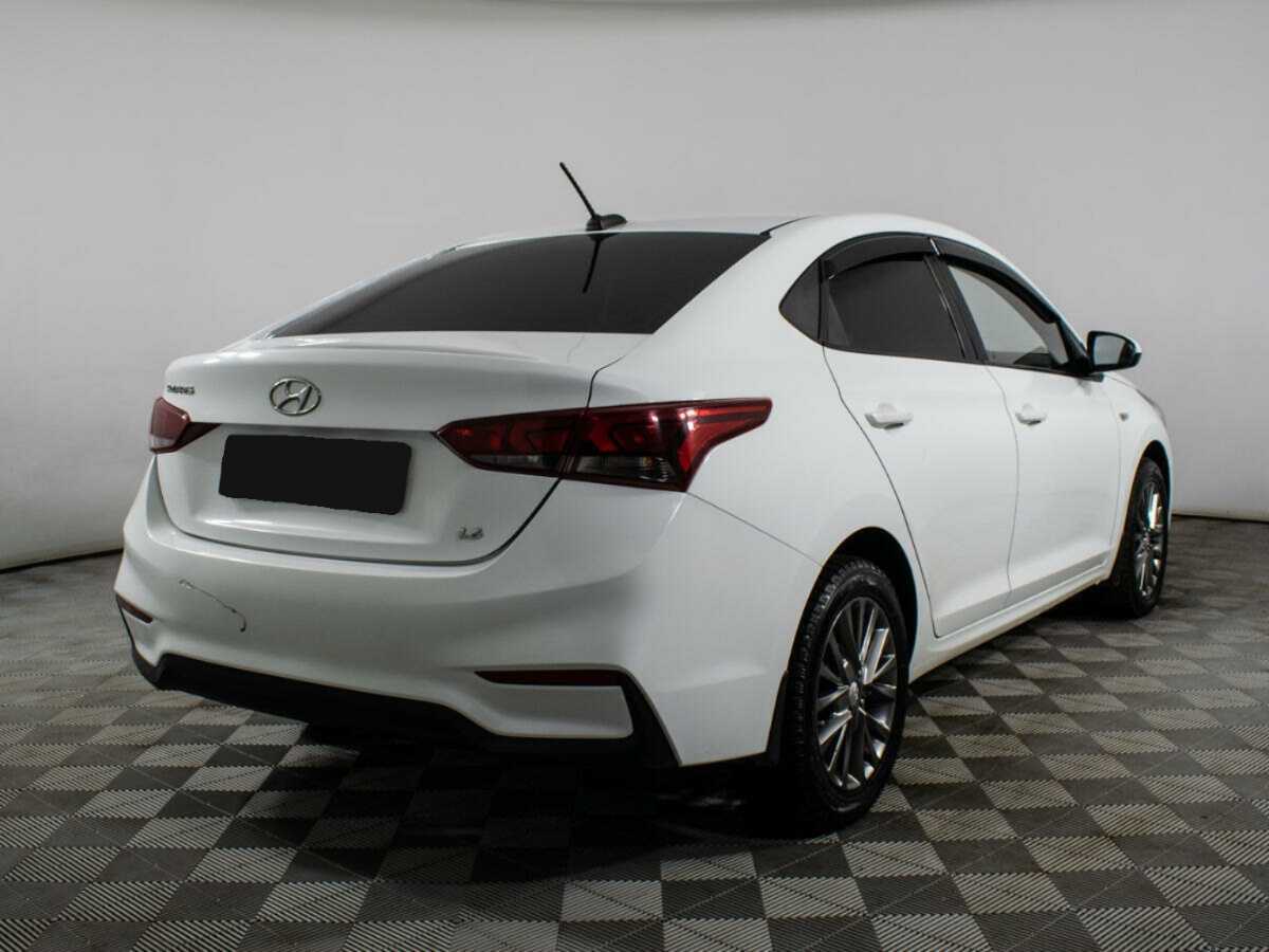 Купить Hyundai Solaris с пробегом. Фото: #4