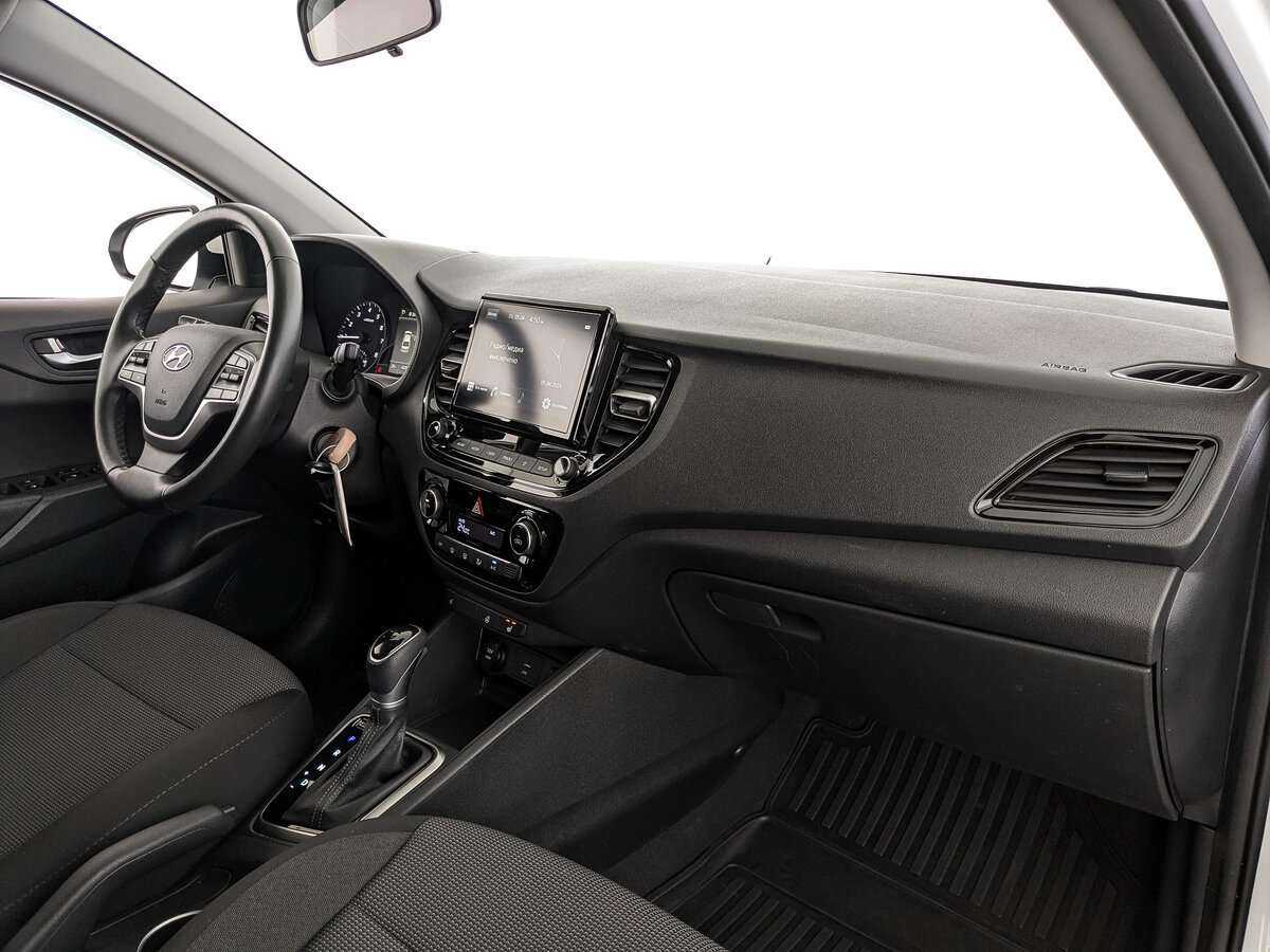 Купить Hyundai Solaris с пробегом. Фото: #12