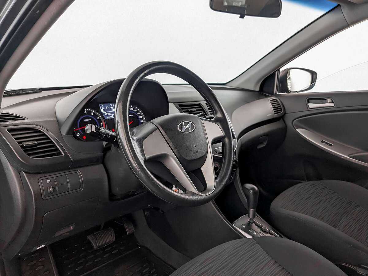 Купить Hyundai Solaris с пробегом. Фото: #13
