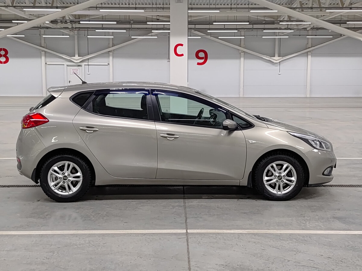 Купить Kia Ceed с пробегом. Фото: #3