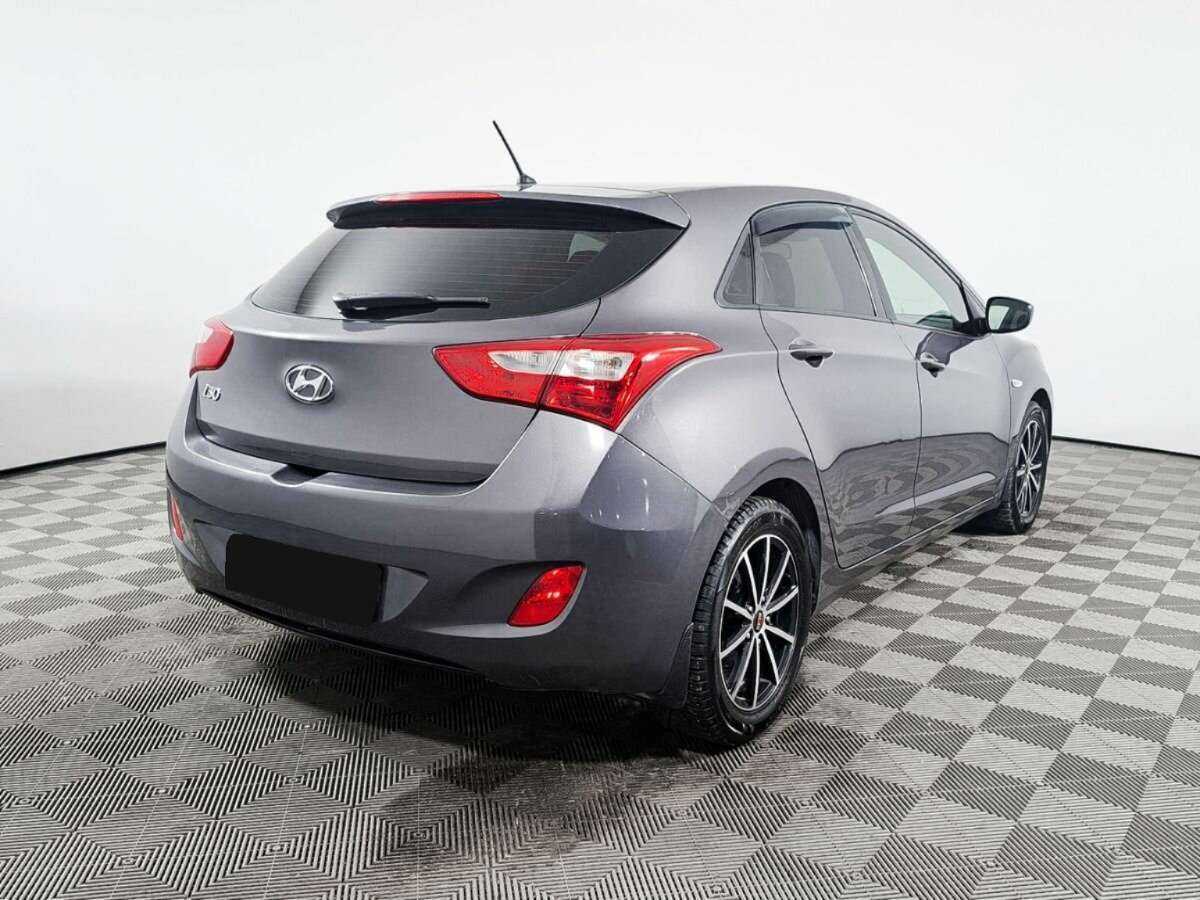 Купить Hyundai i30 с пробегом. Фото: #3