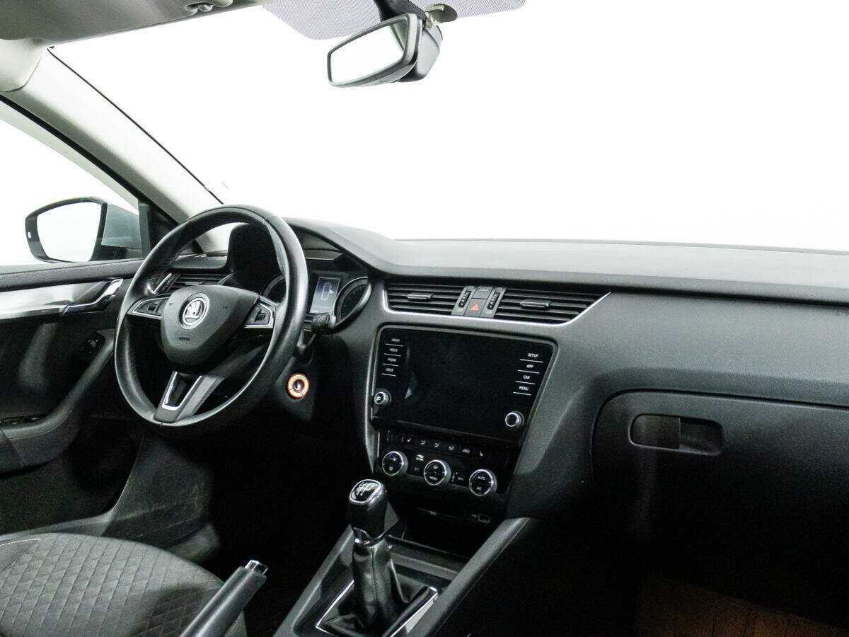 Купить Skoda Octavia с пробегом. Фото: #8