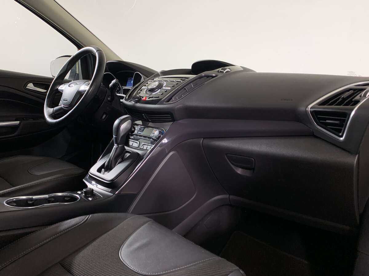 Купить Ford Kuga с пробегом. Фото: #10