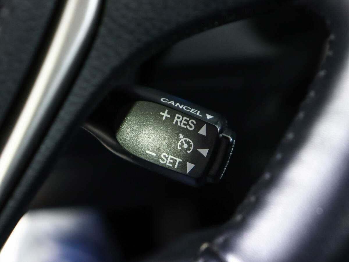 Купить Toyota RAV4 с пробегом. Фото: #22