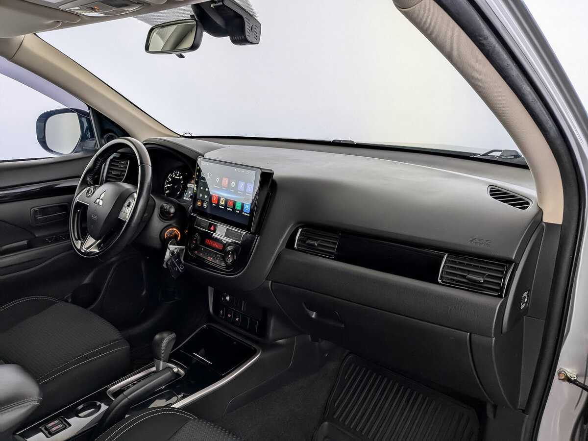 Купить Mitsubishi Outlander с пробегом. Фото: #10