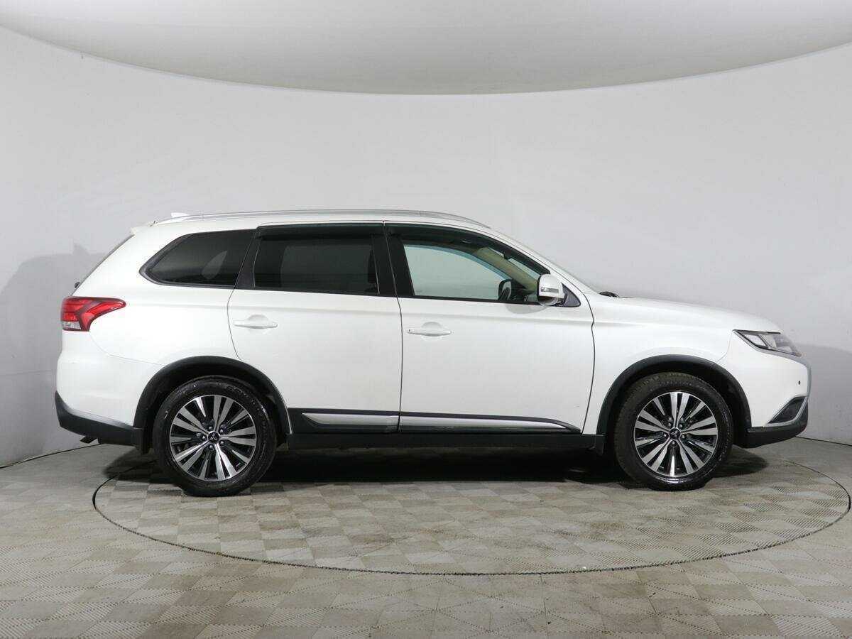Купить Mitsubishi Outlander с пробегом. Фото: #3