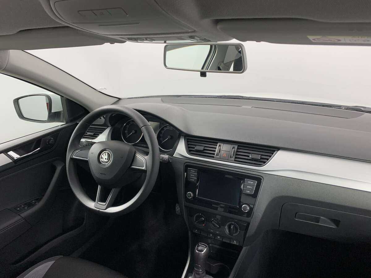 Купить Skoda Rapid с пробегом. Фото: #8