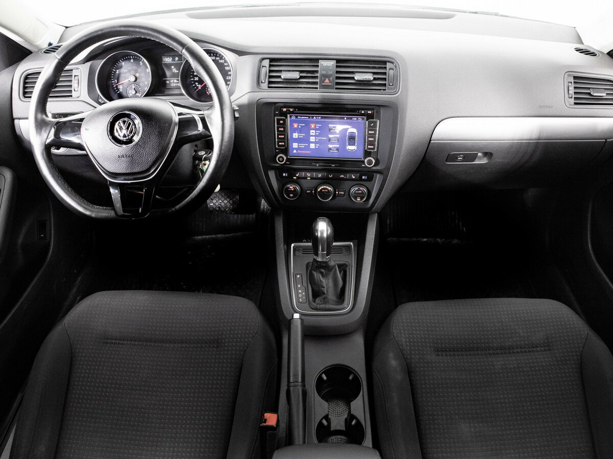 Купить Volkswagen Jetta с пробегом. Фото: #8
